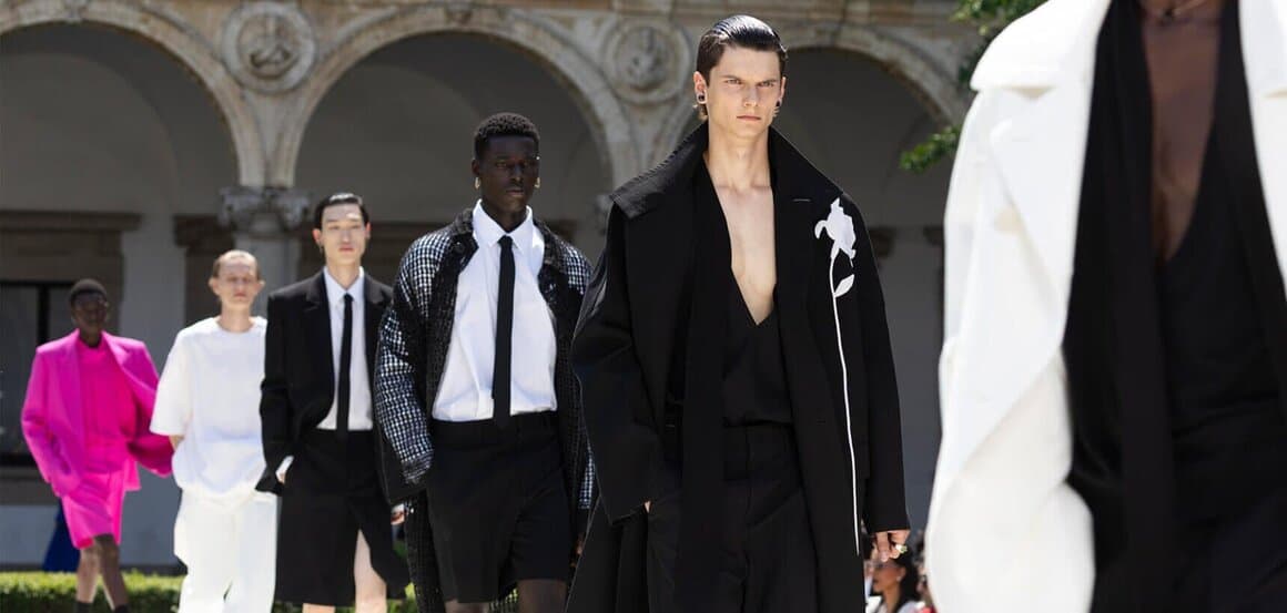 VALENTINO 名作 アーカイブ ピッチョーリ期 チノトラウザー 46 Valentino: Menswear SS24 - 10 Magazine